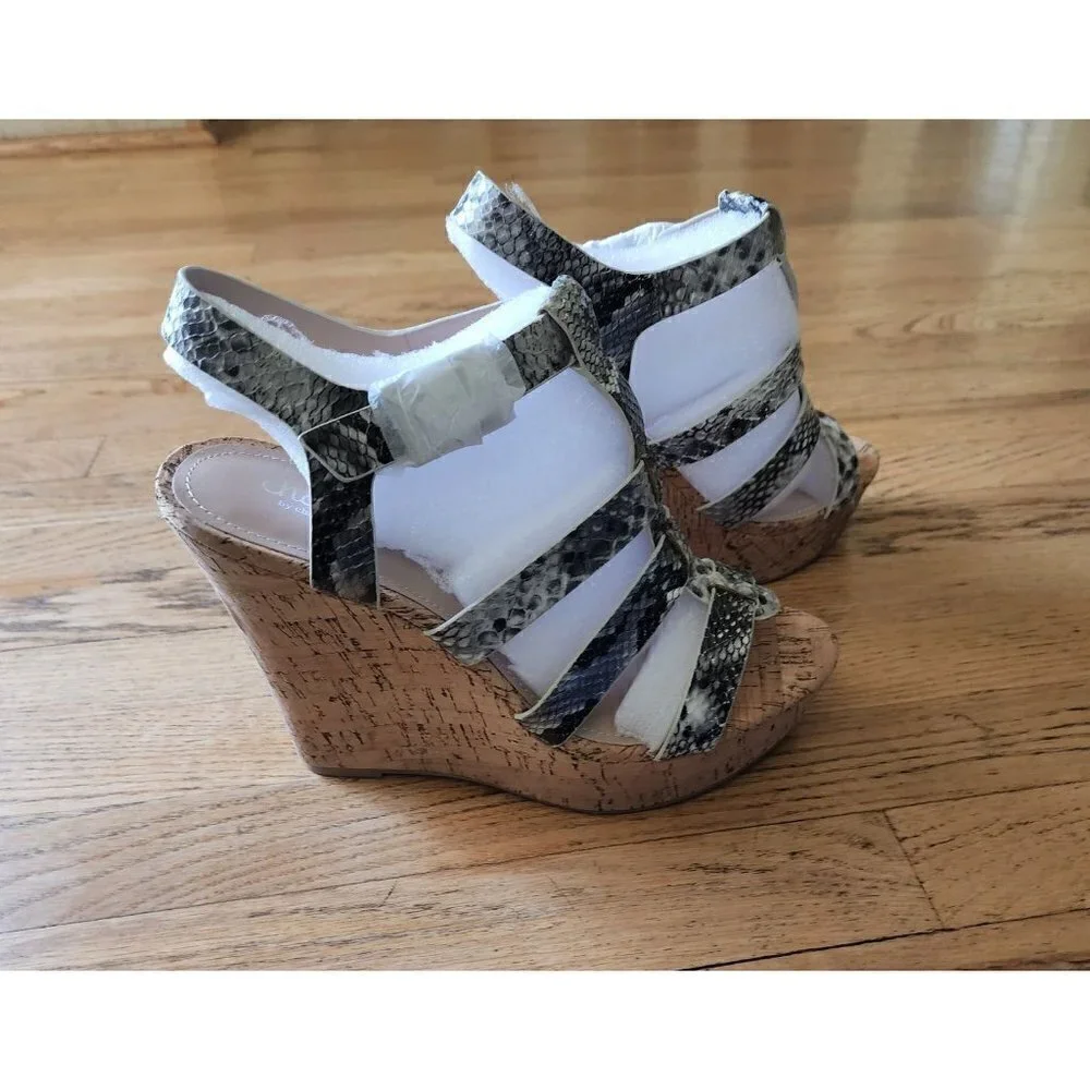 CHARLES BY CHARLES DAVID Faux snake print Arbor wedge sandal size 9.5
